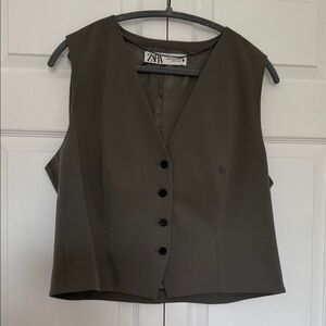 Zara Olive Green Button-Front Sleeveless Vest
